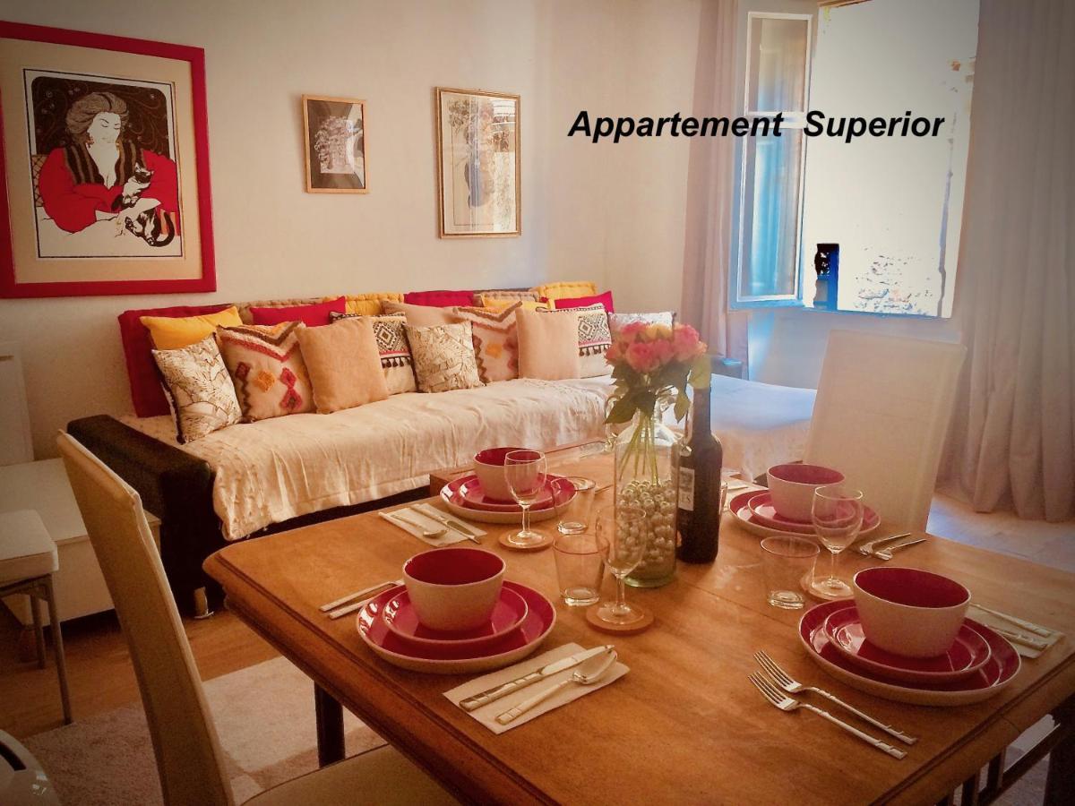 Franreal, 4 Appartements Sarlat-la-Caneda Exterior photo