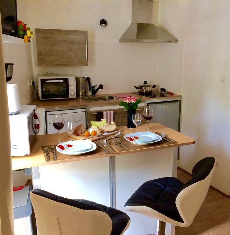 Franreal, 4 Appartements Sarlat-la-Caneda Exterior photo