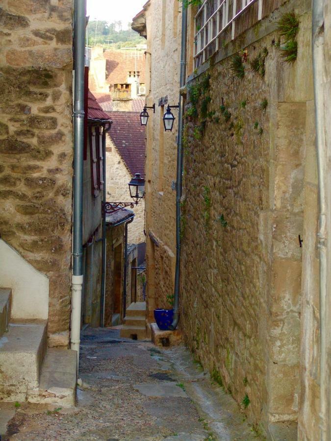 Franreal, 4 Appartements Sarlat-la-Caneda Exterior photo