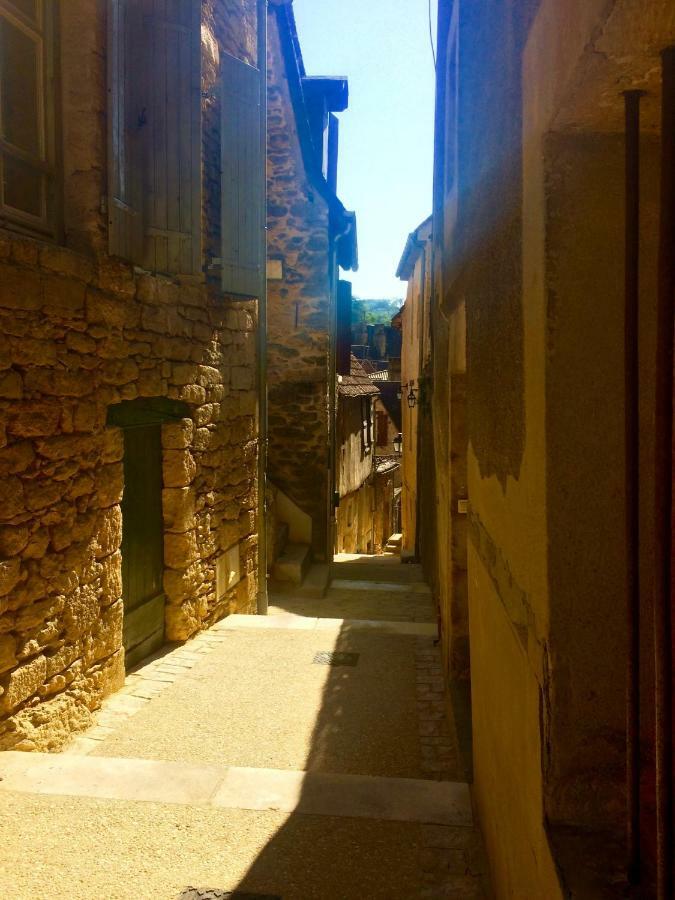 Franreal, 4 Appartements Sarlat-la-Caneda Exterior photo